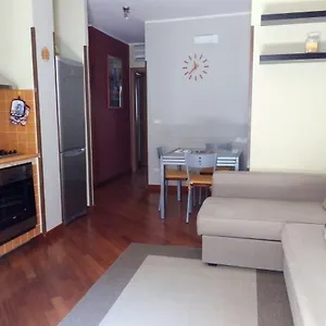 Mazzini House , Aeroporto di Catania Fontana Rossa Italia